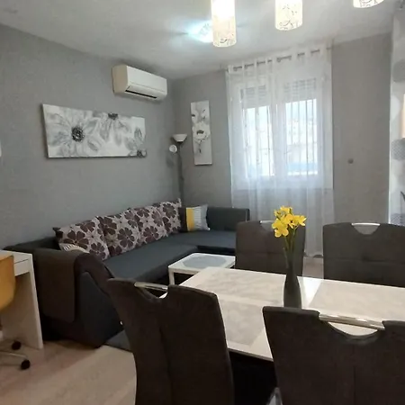 Verdi With Free Private Parking Space * 斯普利特