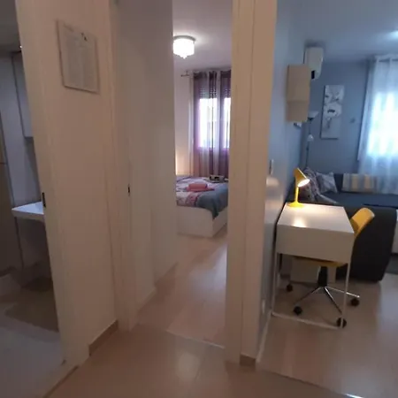 Verdi With Free Private Parking Space