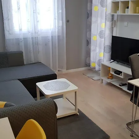 Verdi With Free Private Parking Space * ספליט