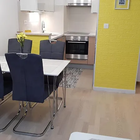 Apartament Verdi With Free Private Parking Space Split