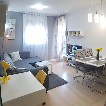 Apartament Verdi With Free Private Parking Space Split