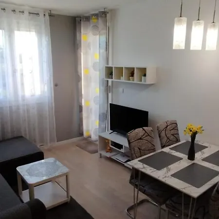 Verdi With Free Private Parking Space Apartament Split