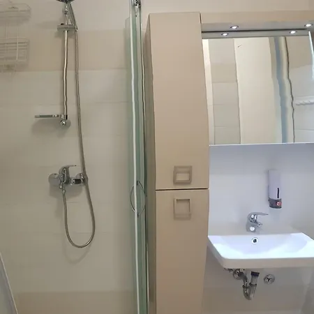 Apartament Verdi With Free Private Parking Space