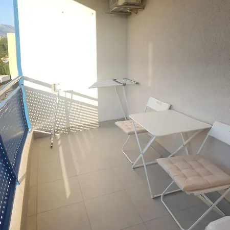 Verdi With Free Private Parking Space Apartment *