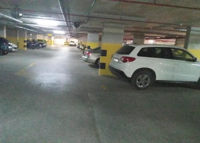 Verdi With Free Private Garage Appartement Split