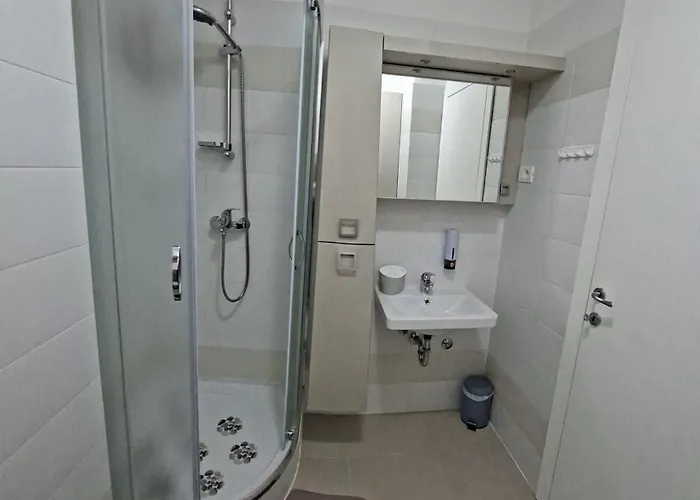 Verdi With Free Private Garage Appartement